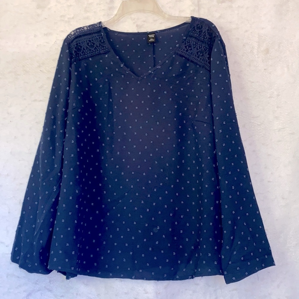 SHEIN Curve 2XL Navy Blue V-Neck Crochet Trim Textured Boho Blouse NWOT